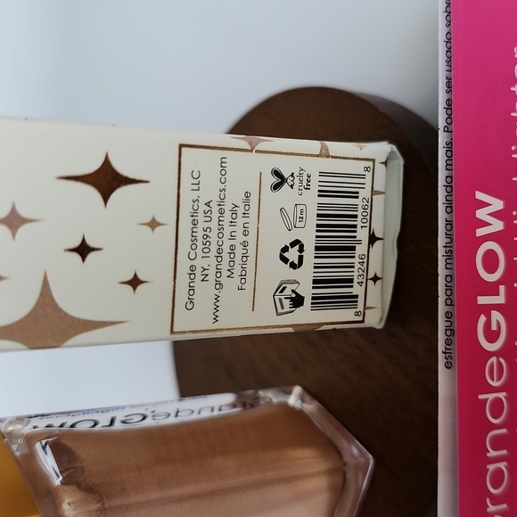 Grande Cosmetics Grande Glow Plumping Liquid Highlighter - French Pearl - Picture 8 of 11